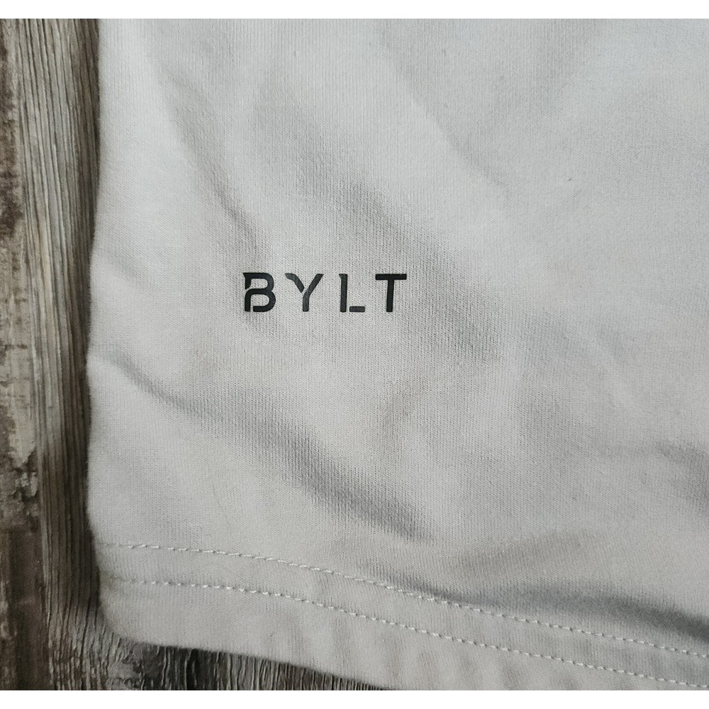 BYLT V-Neck T-Shirt Mens Medium Light Gray Signature Curved Hem Short Sleeve - Picture 5 of 5